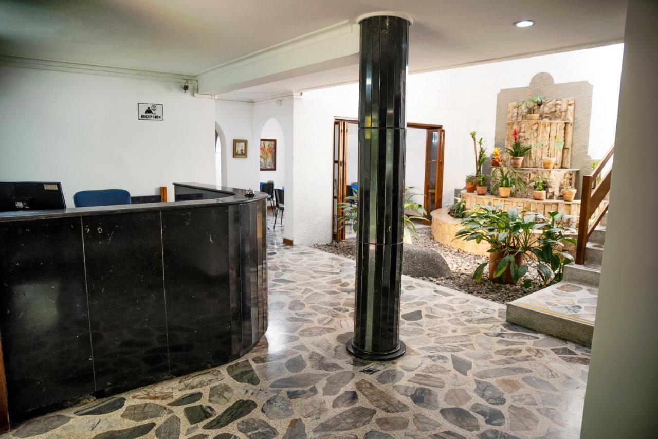 Casa Rosales Hotel เมเดยิน ภายนอก รูปภาพ