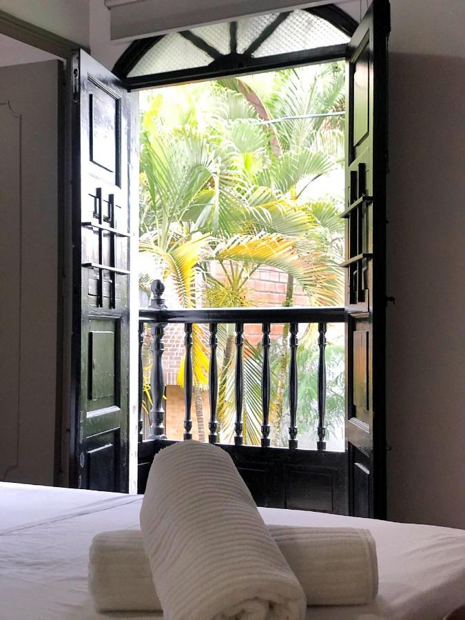 Casa Rosales Hotel เมเดยิน ภายนอก รูปภาพ
