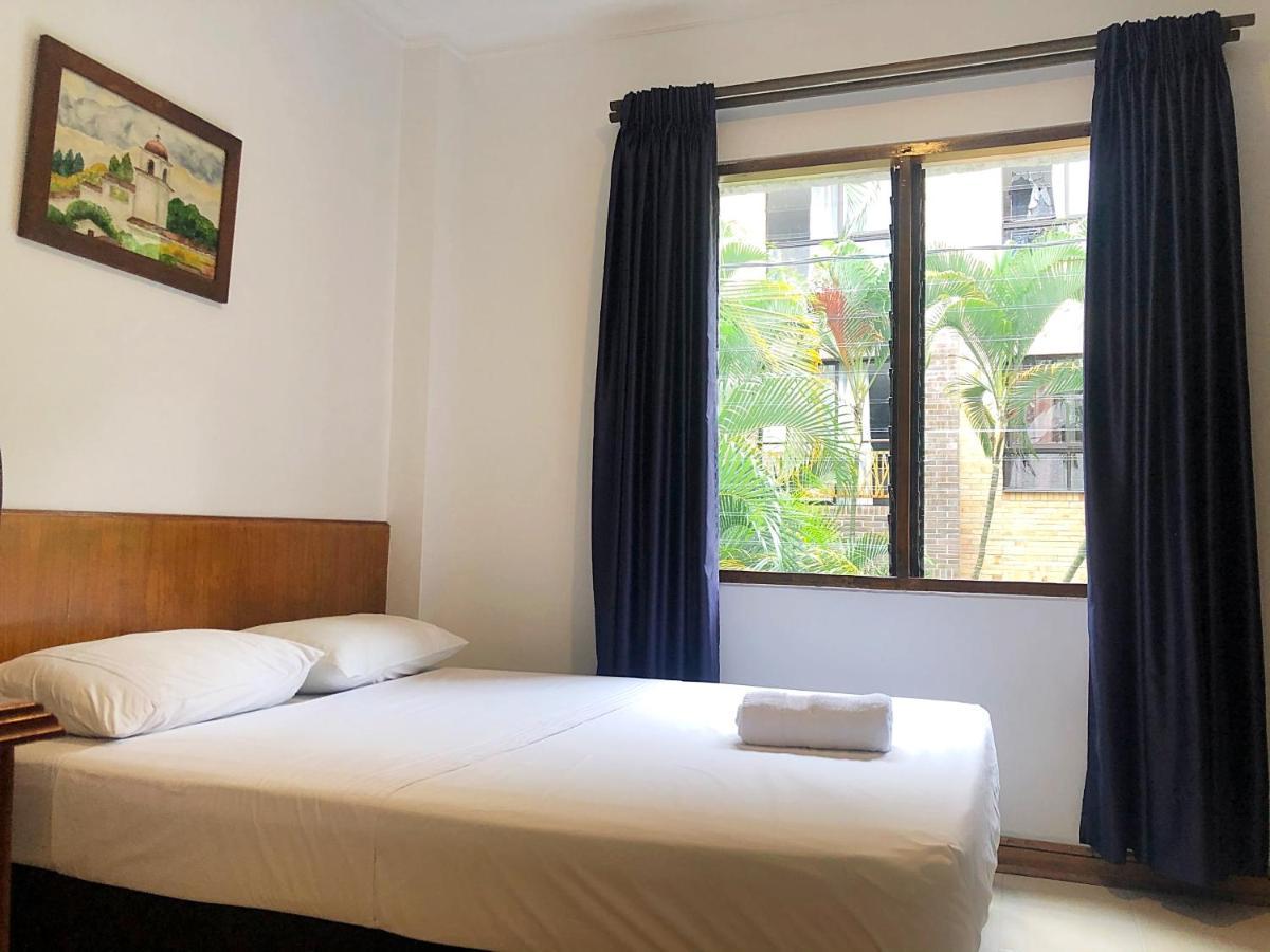 Casa Rosales Hotel เมเดยิน ภายนอก รูปภาพ