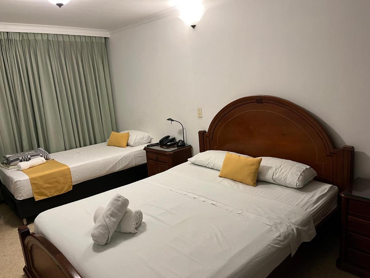 Casa Rosales Hotel เมเดยิน ภายนอก รูปภาพ